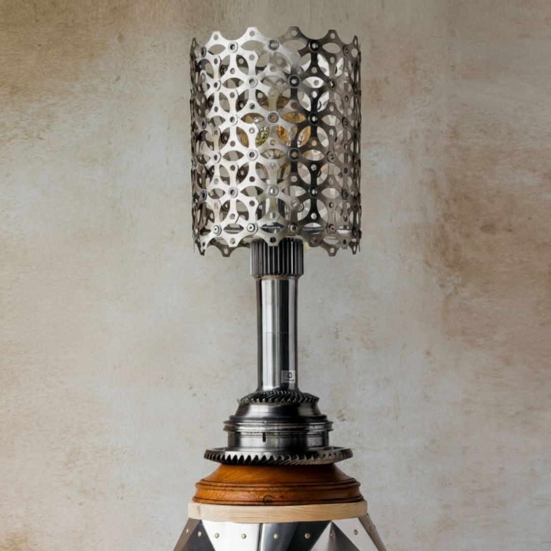 Lampe à Poser Graal par GD CREADESIGN